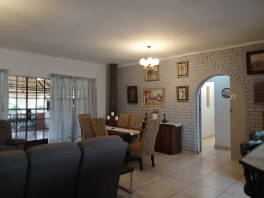 6 Bedroom Property for Sale in Deneysville Free State